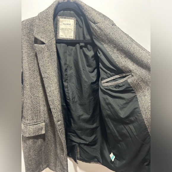 PULL & BEAR size M oversized long sleeve coat, with pockets, liner - Picture 6 of 9